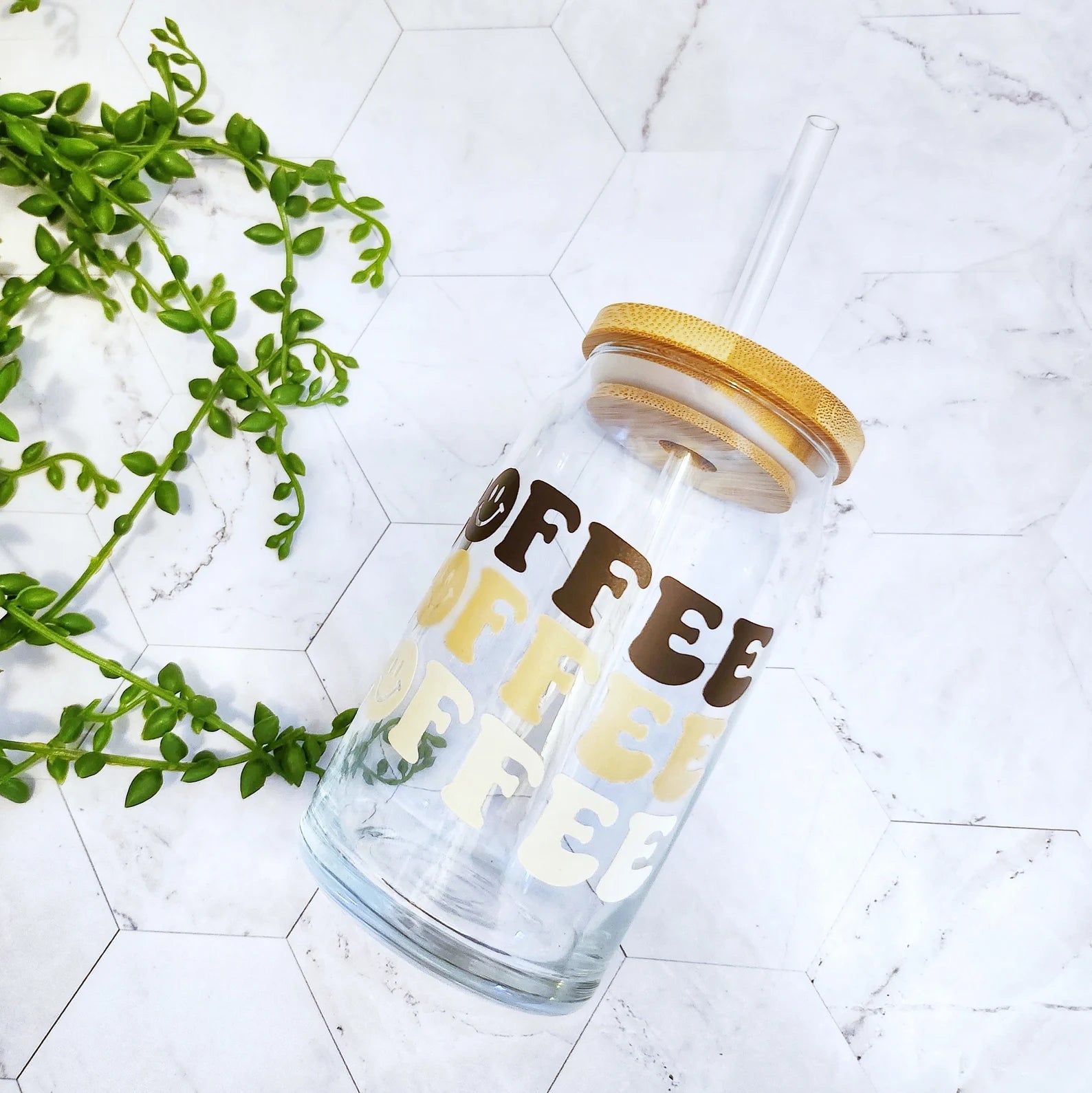 Smiley Face Glass with Lid and Straw and Vinyl Design, 16oz Can Shaped Beer  Glasses, Iced Coffee Cup, Cute Travel Tumbler